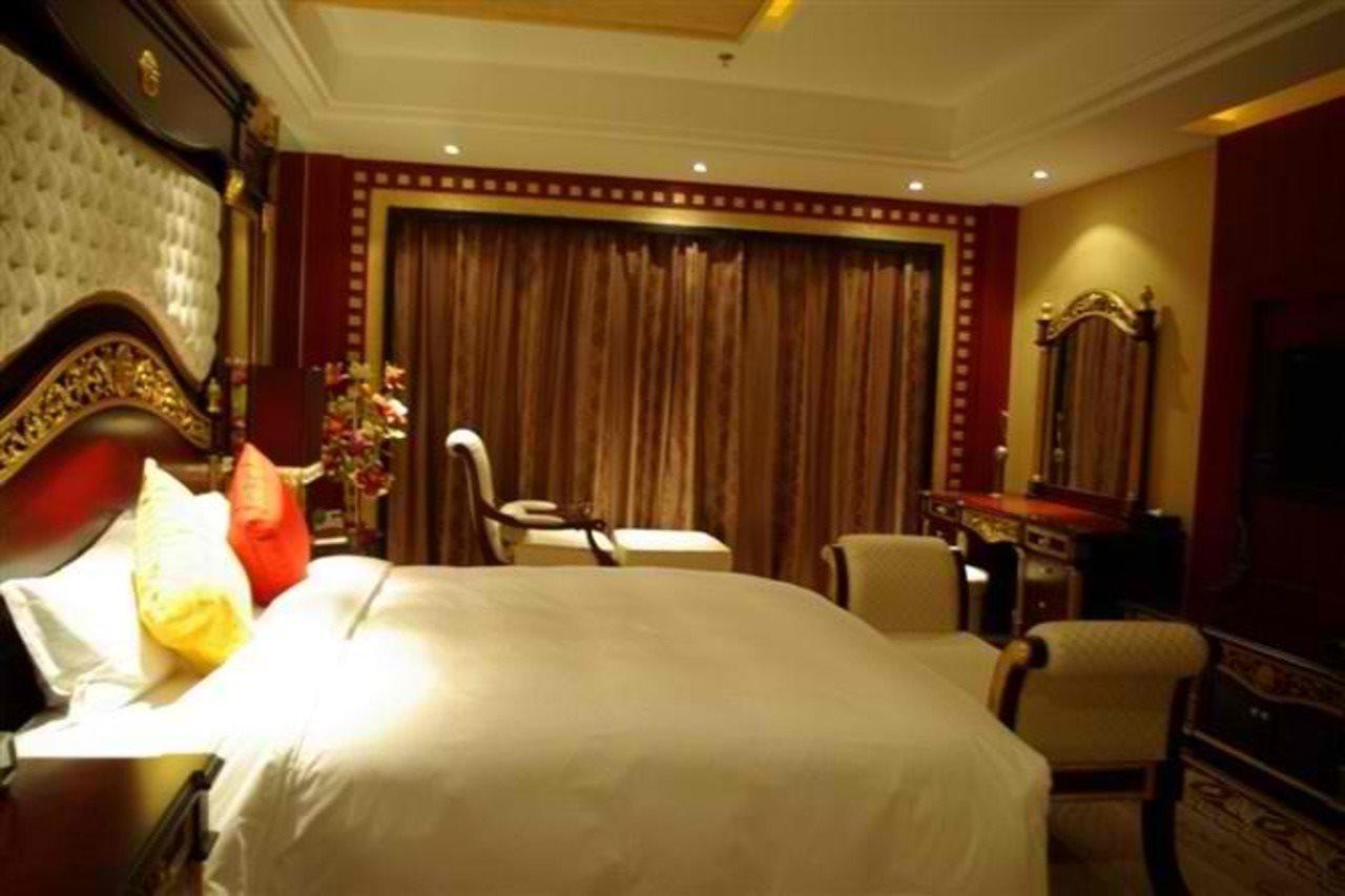 Grand Soluxe Hotel 둔황 외부 사진