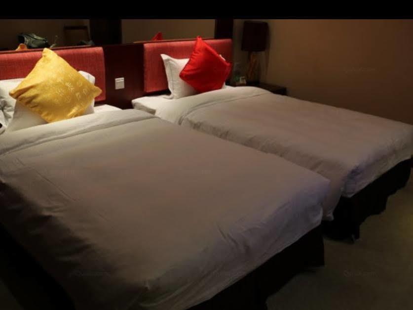 Grand Soluxe Hotel 둔황 외부 사진